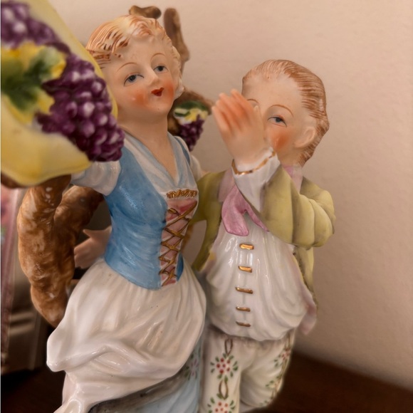 Vintage Ucagco Japan Couple In A Vineyard Gold Trim - Picture 9 of 10